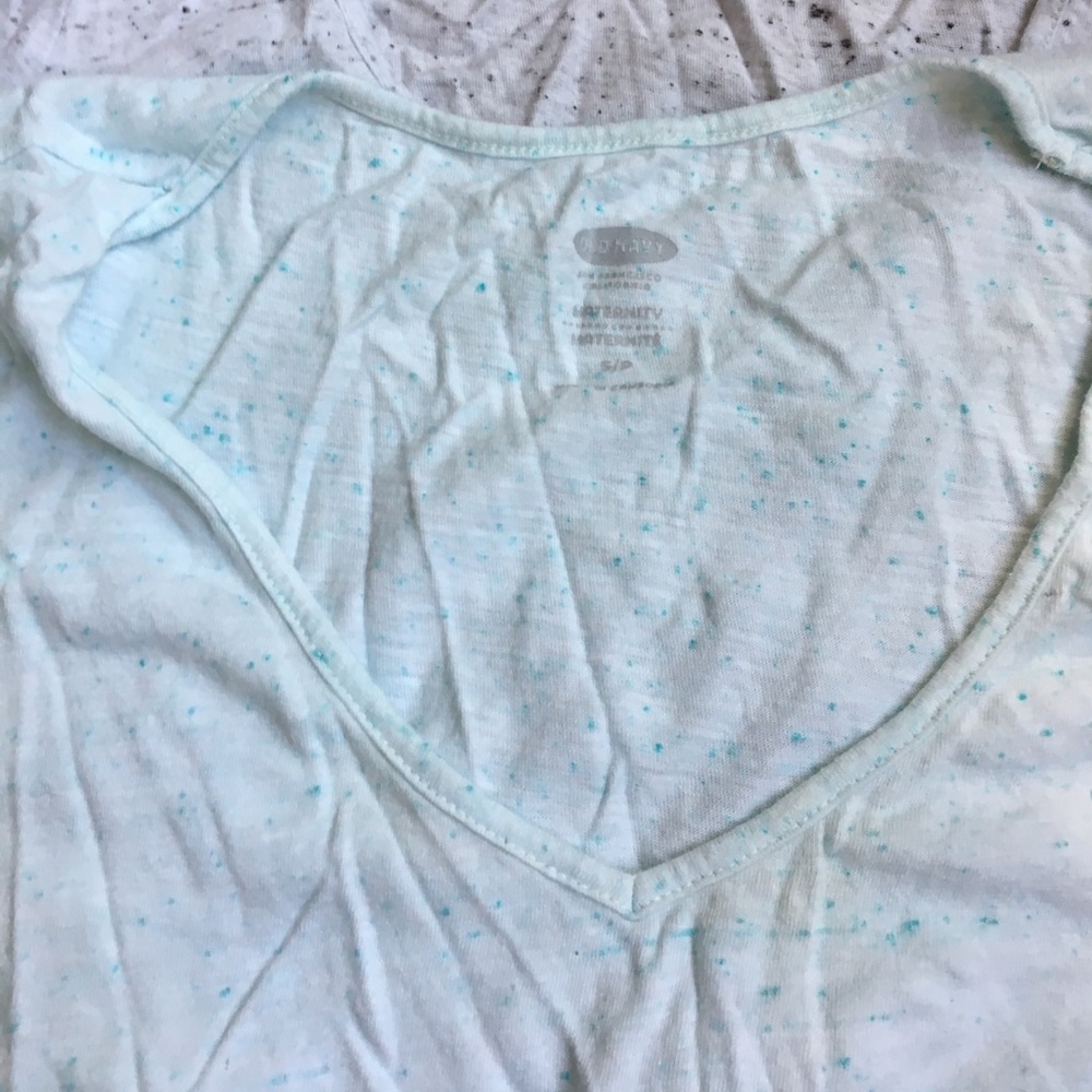 4 Old Navy Maternity Tee Bundle - Picture 5 of 6