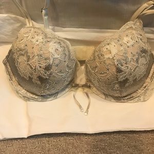 Victoria secret very sexy plunge bra