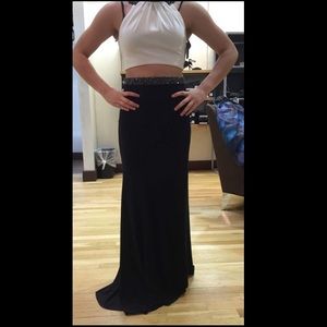 Black and white prom dress size 6 only worn once