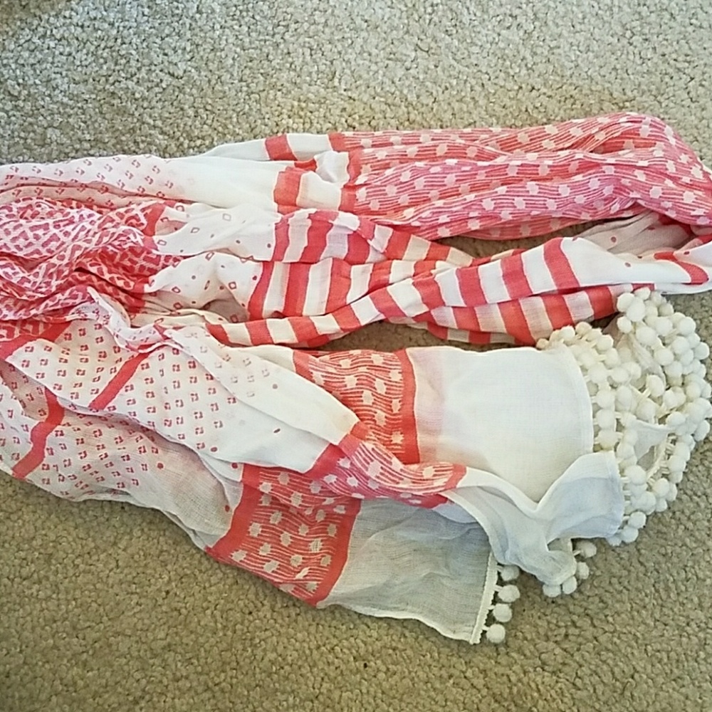 Loft scarf - Picture 2 of 2