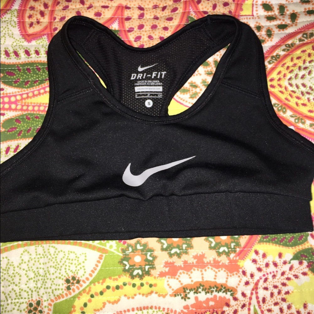Black Nike Dri-Fit sports bra