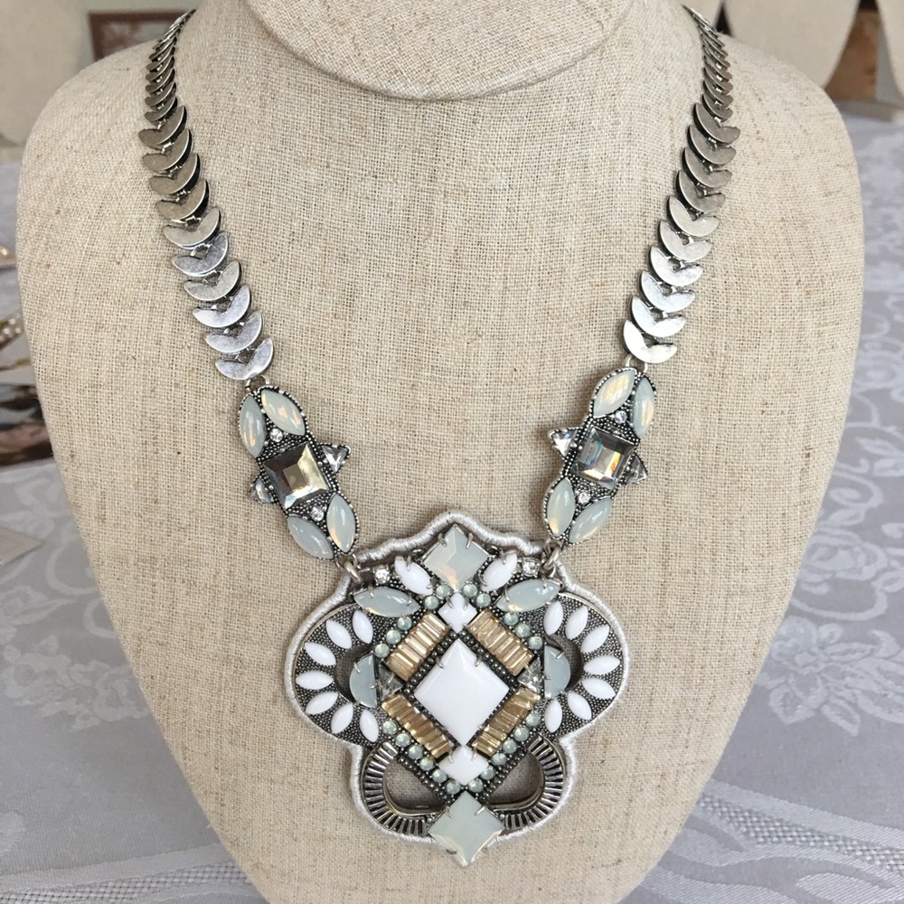 Kaia Pendant
