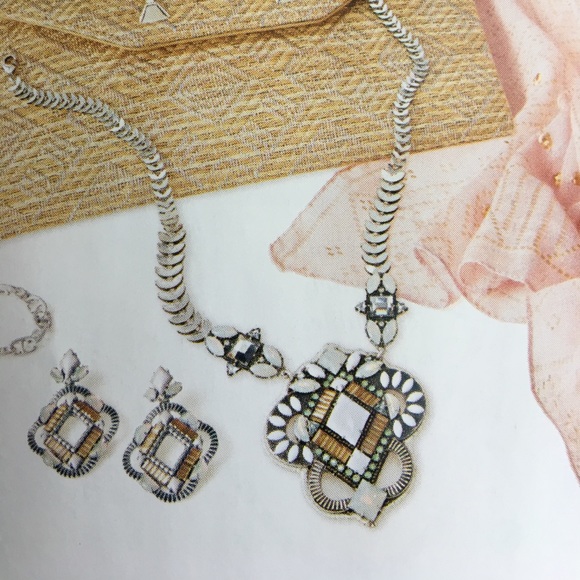 Kaia Pendant - Picture 3 of 4