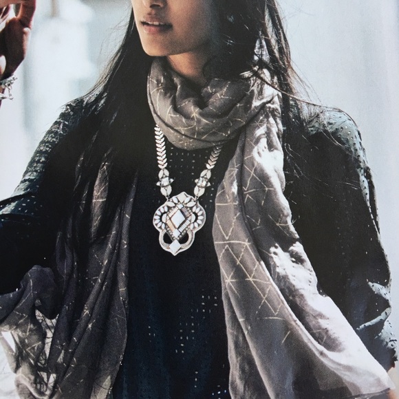 Kaia Pendant - Picture 4 of 4