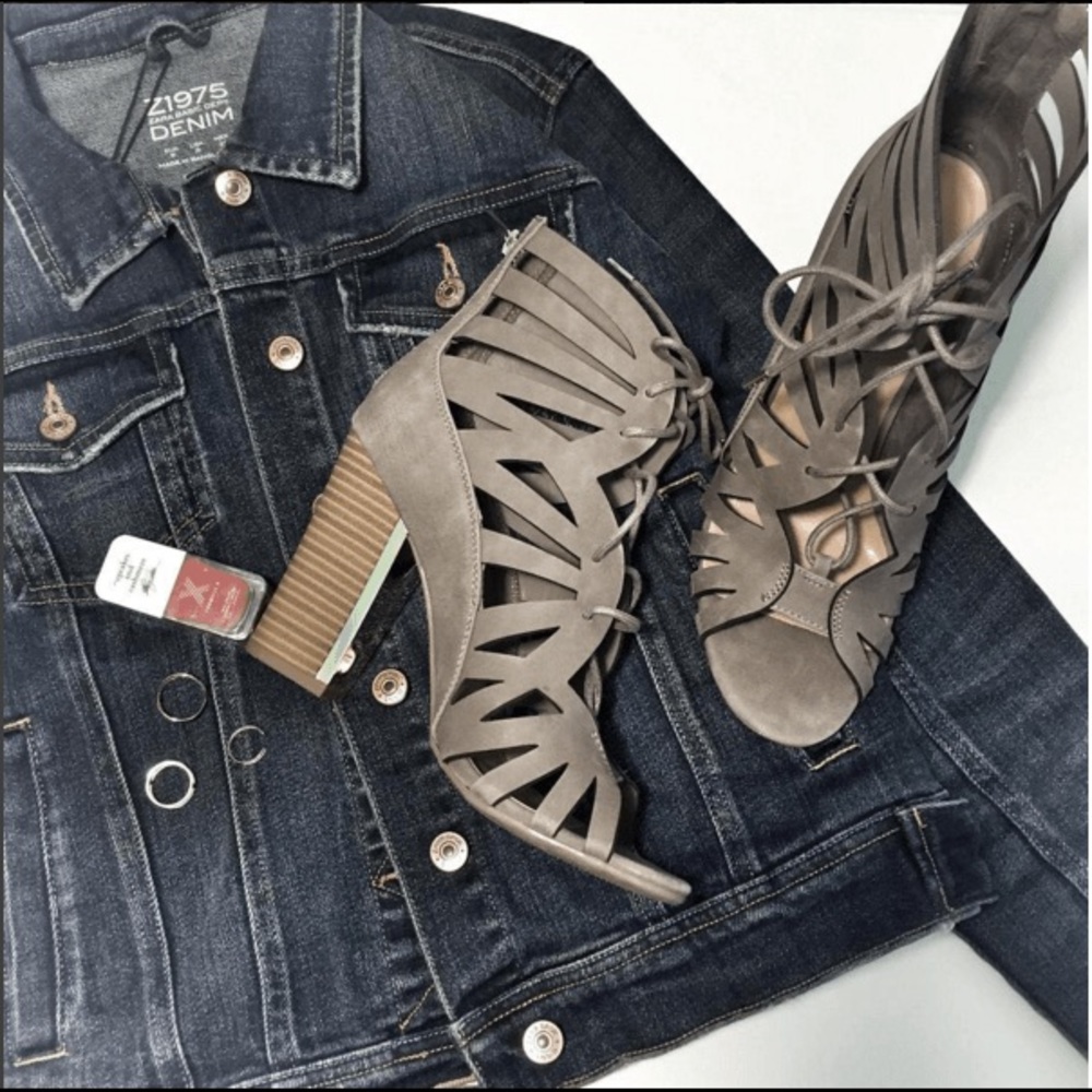 NWOT Call It Spring "Aleawen" Heels