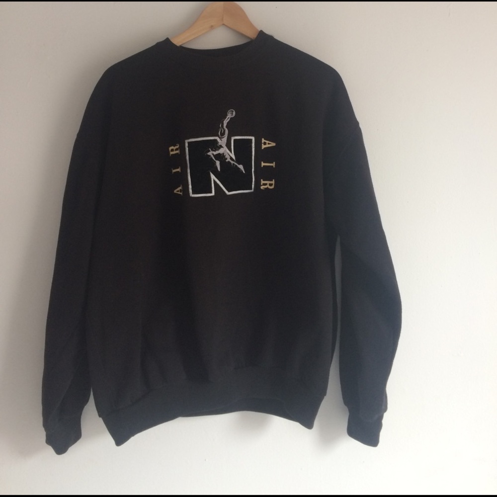 Black 90's Nike Air sweatshirt