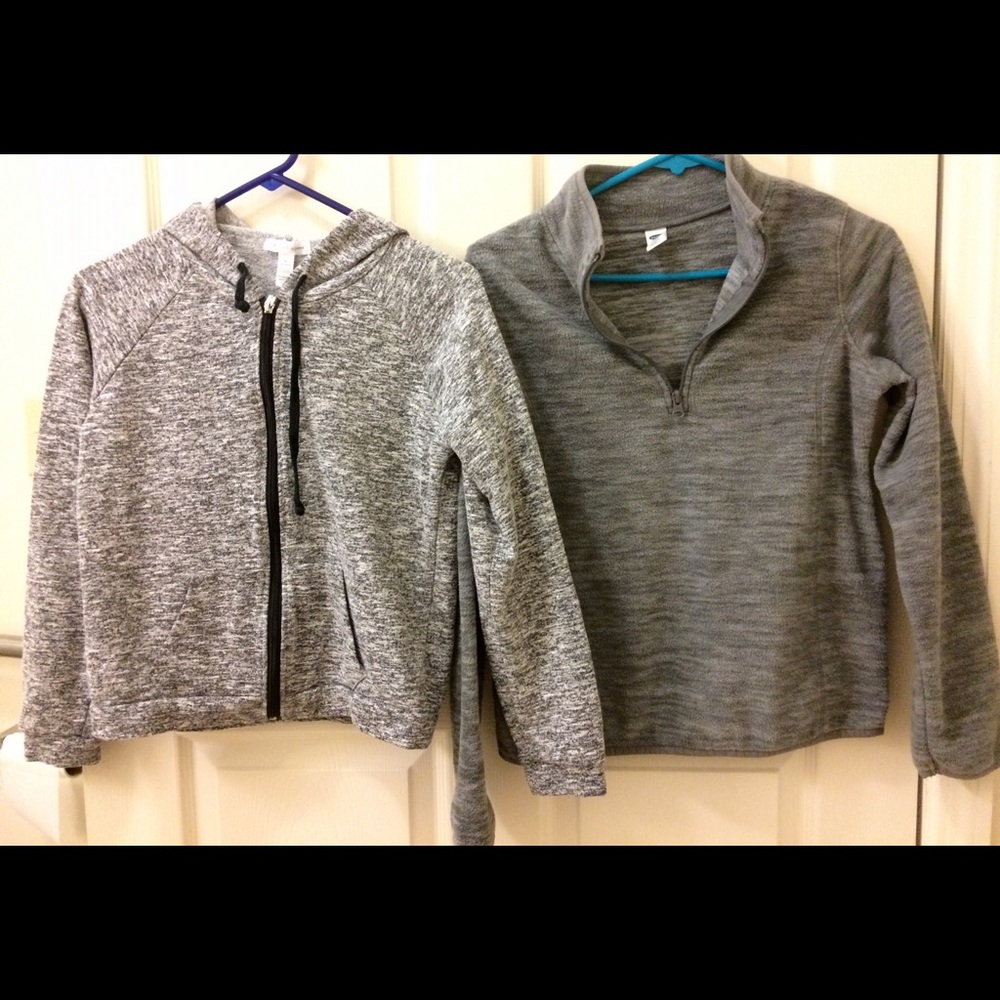 2 Sweatshirts