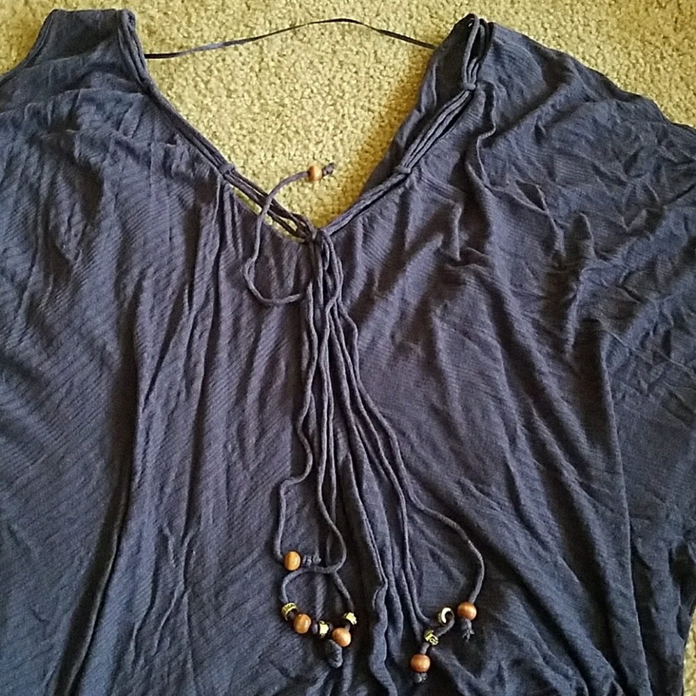 Top - Picture 2 of 3