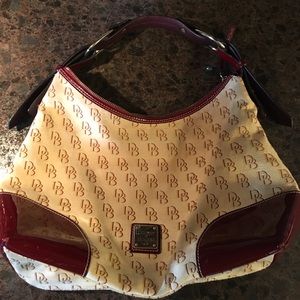 Dooney & Bourke medium Nikki