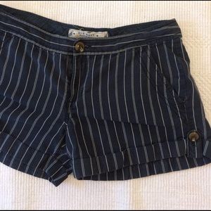 Dark blue stripe shorts - linen/cotton