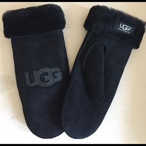 Ugg black suede mittens