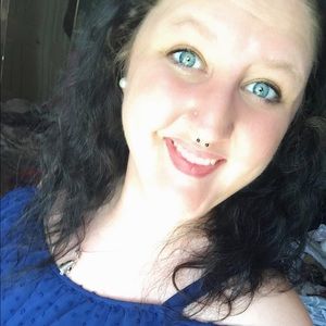 Meet your Posher, Aja