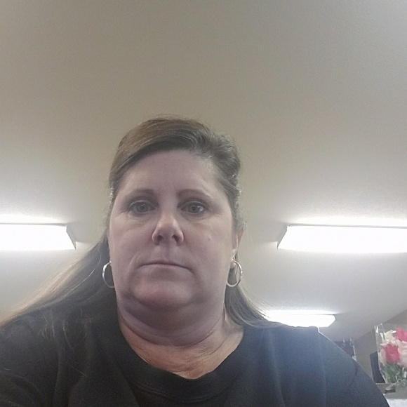 Meet your Posher, Kathy - Picture 1 of 1