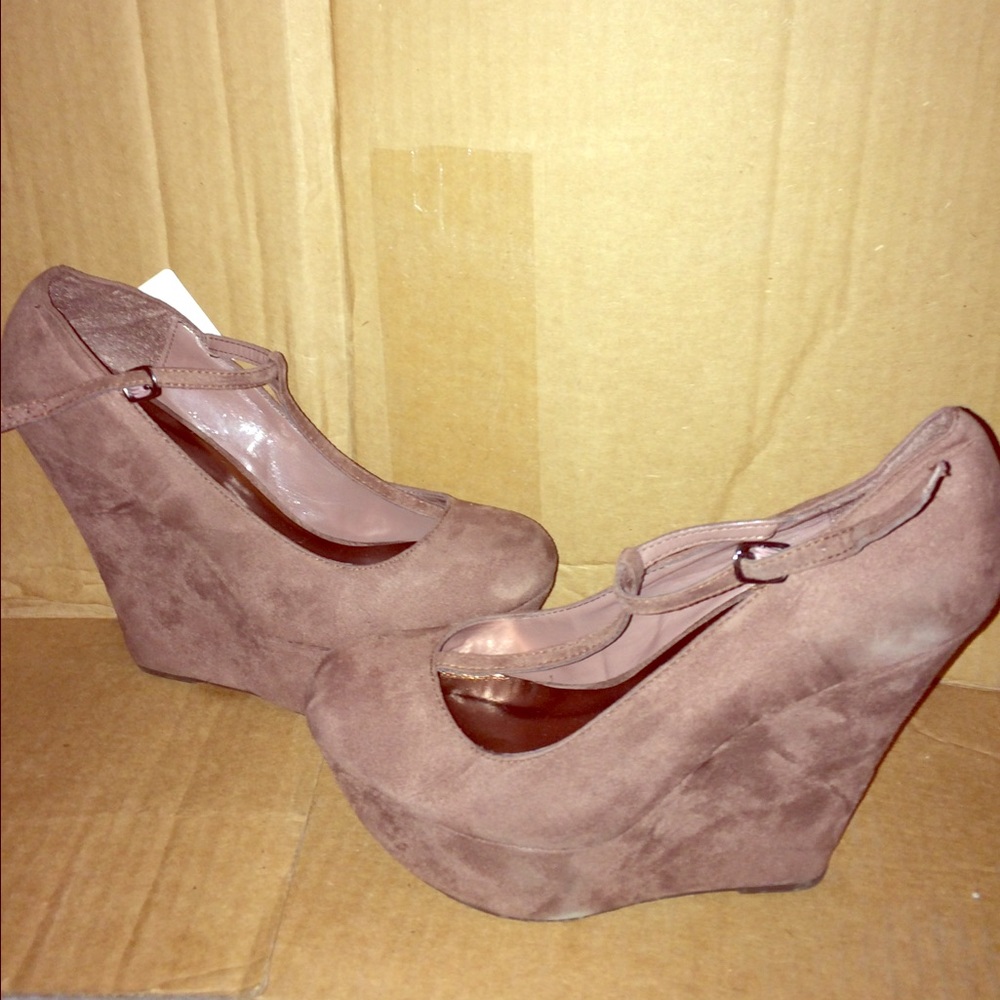 Wedges wedges everyone loves wedges!!
