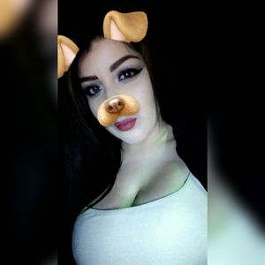 Meet your Posher, Desiree