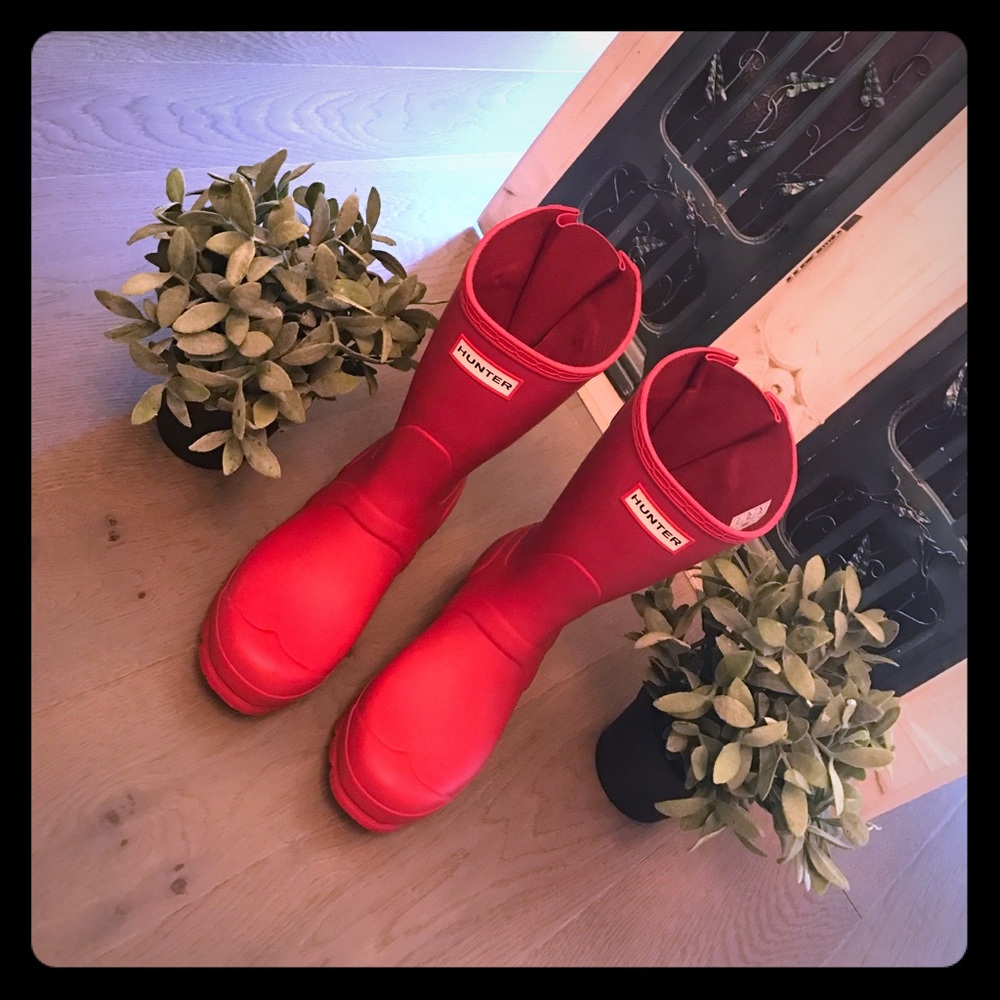 Red Hunter rain boots!