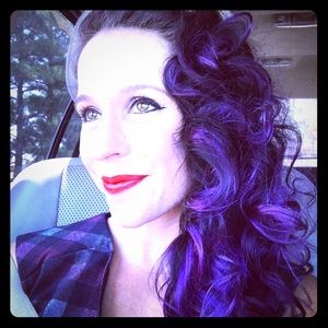 Meet your Posher, Debbie