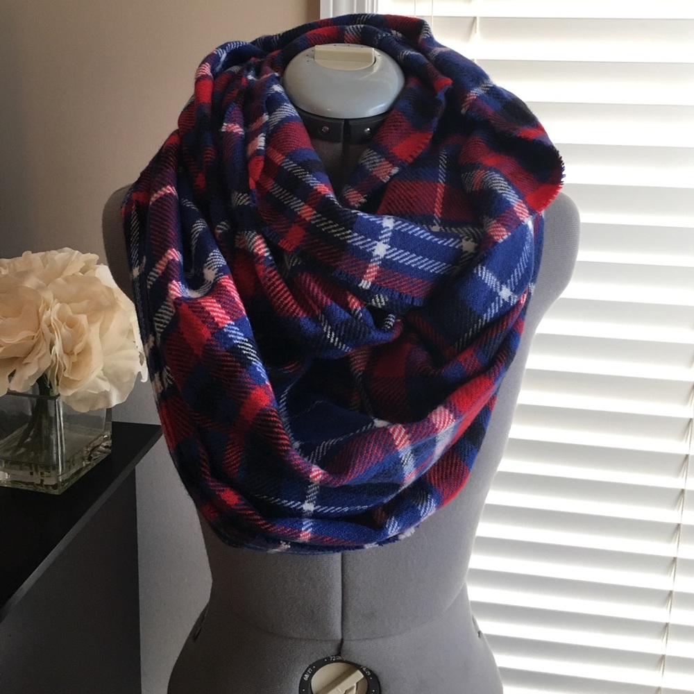 CHarlotte Russe infinity scarf