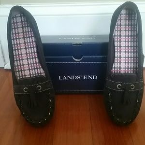NWOT Lands End Suede Moccasins