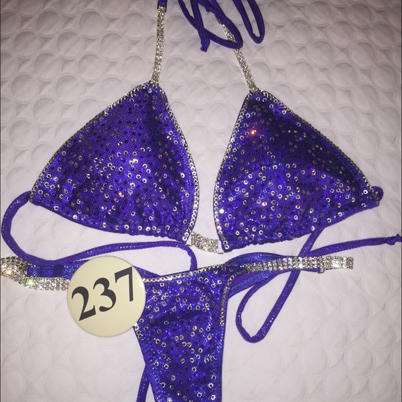 Competition bikini - Picture 2 of 2