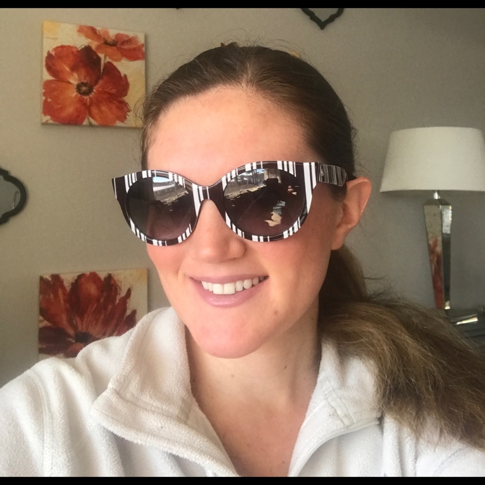 New Kate ♠️ sunglasses - Picture 2 of 6