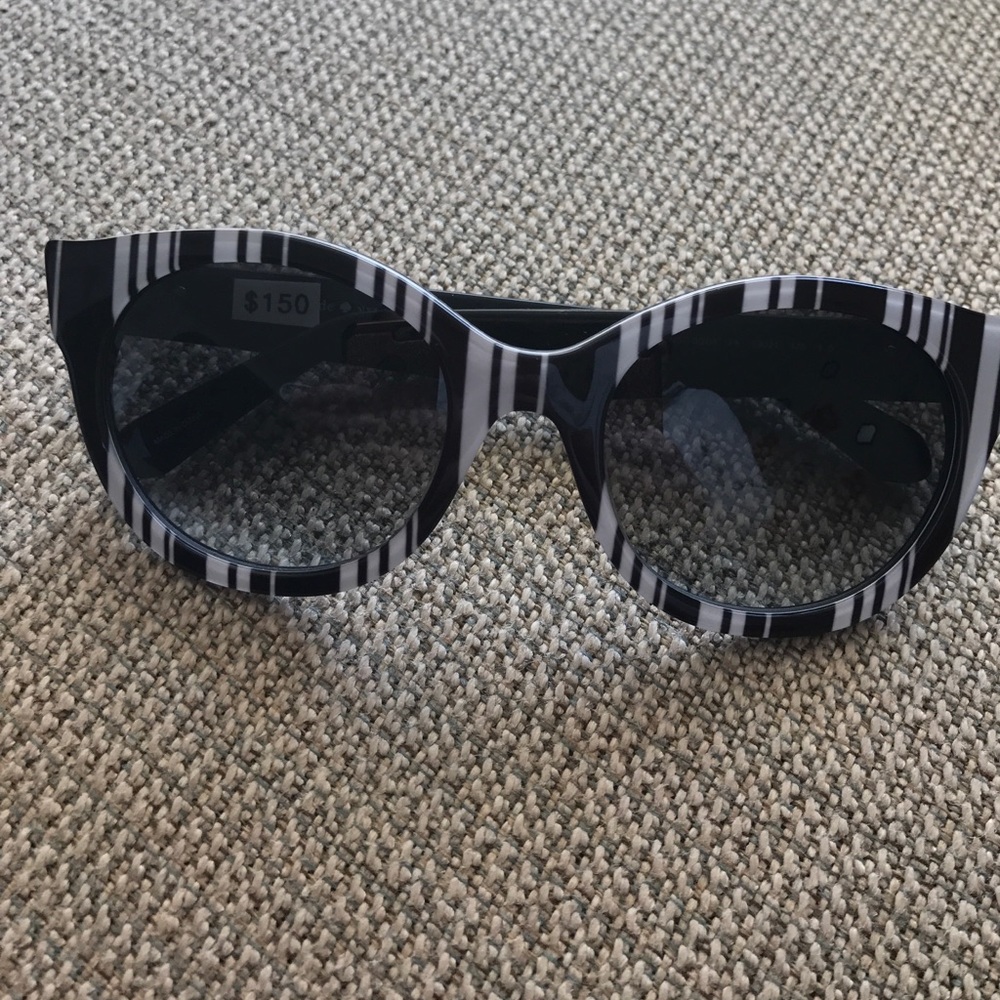 New Kate ♠️ sunglasses - Picture 5 of 6