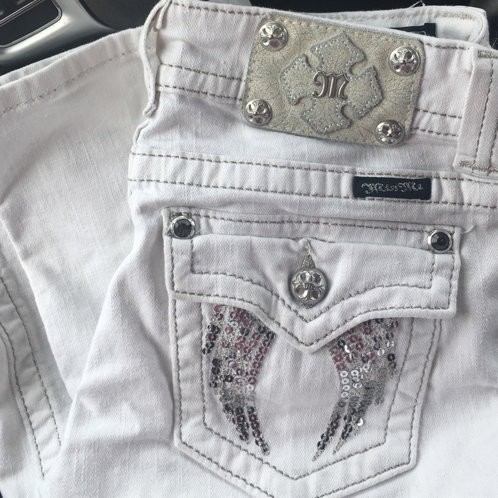 SOLD !!!!!Miss me angel winged Capri jeans