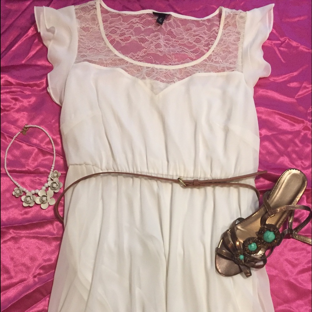 Beautiful Torrid Cream colored chiffon dress