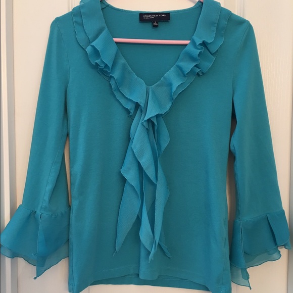 Jones New York Tops - HOLD - Jones New York ruffled top!🦋🦋🦋Size S