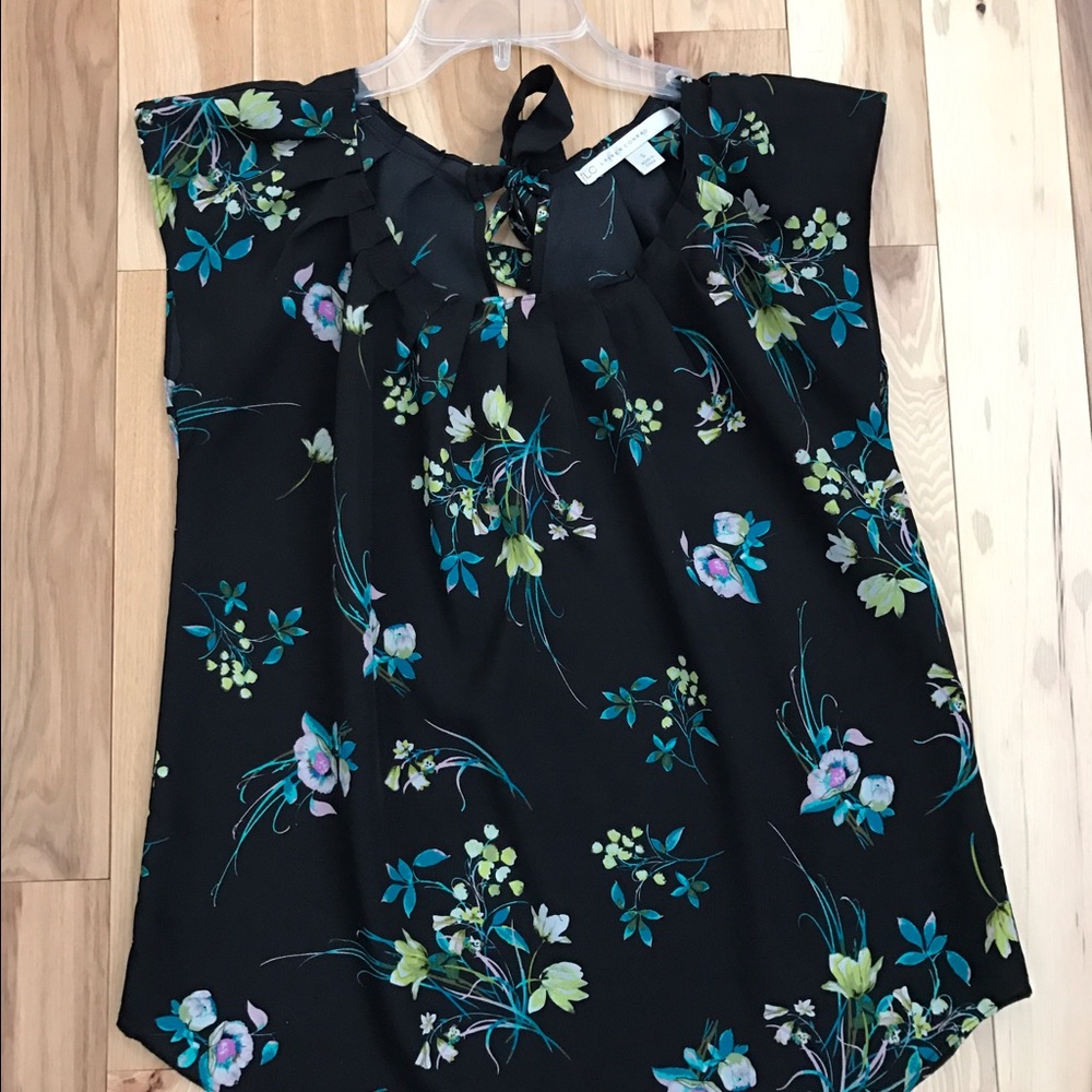 Floral Lauren Conrad top