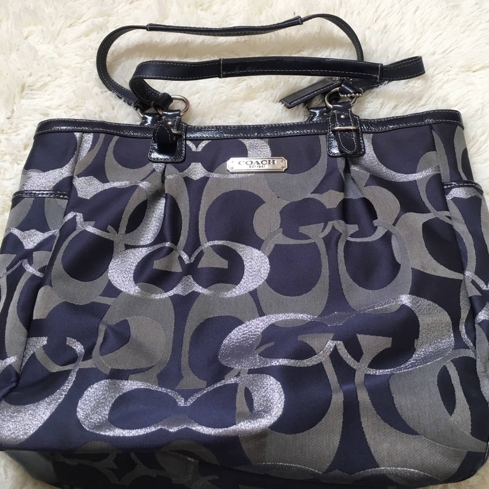 coach shoulder tote purse