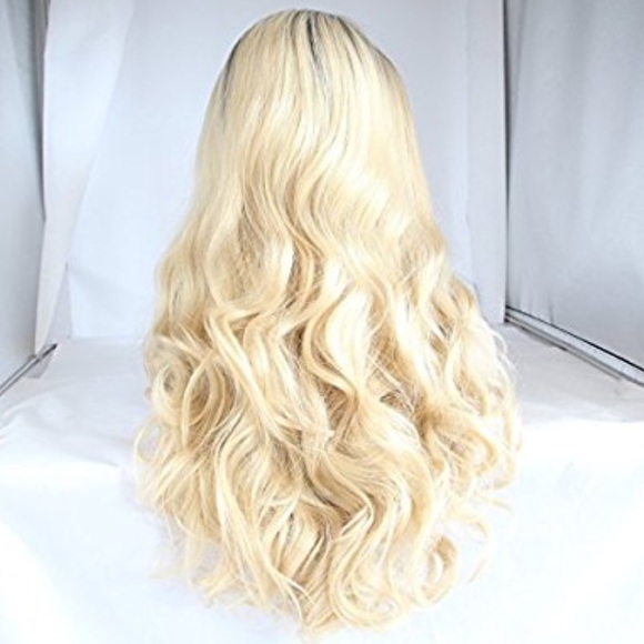 NWOT Blonde Ombré 22\
