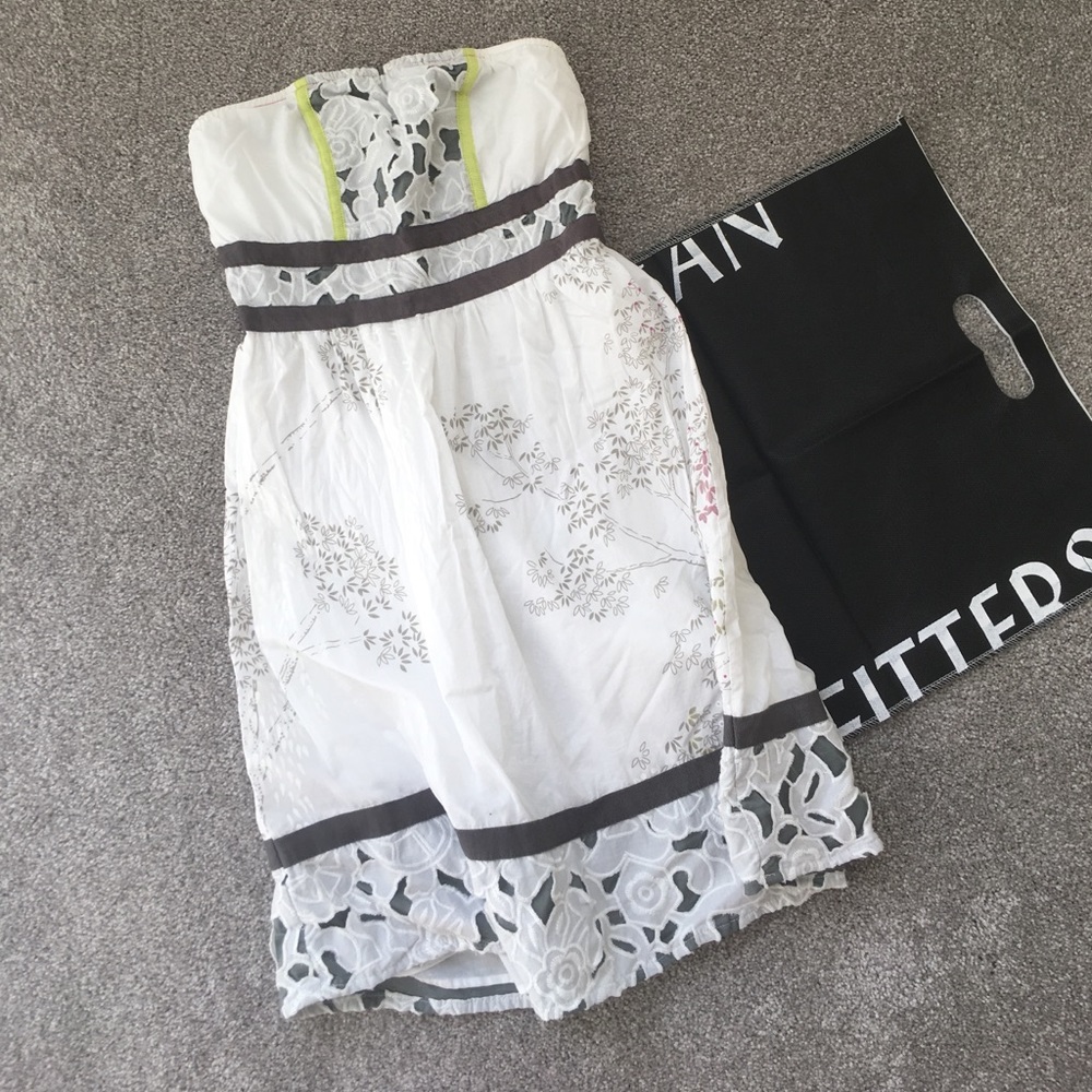 UO Kimchi Blue Strapless Dress- size s