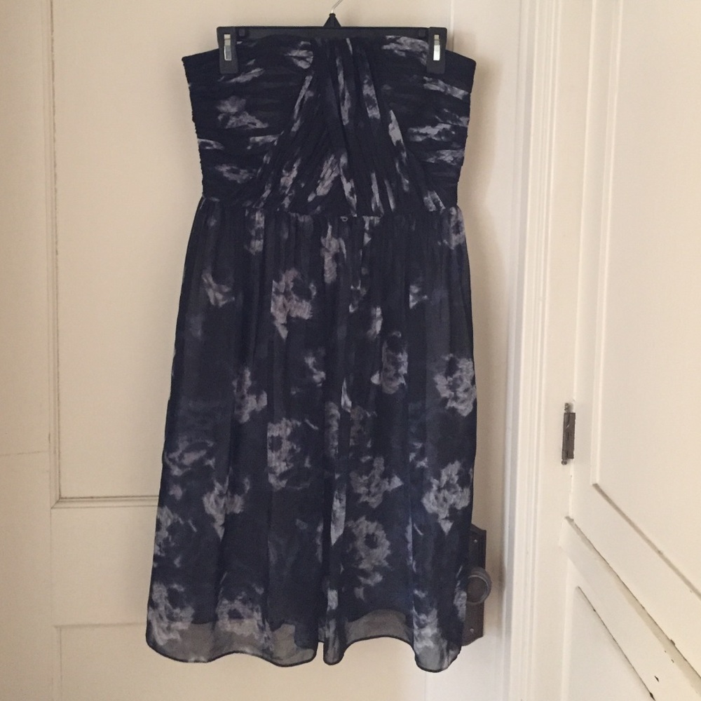 Strapless, black dress