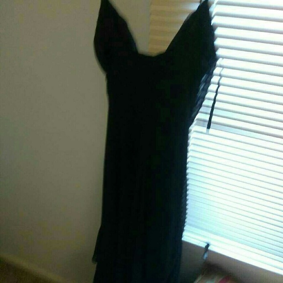 Elegant dresses - Picture 2 of 8