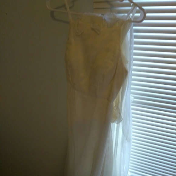 Elegant dresses - Picture 6 of 8