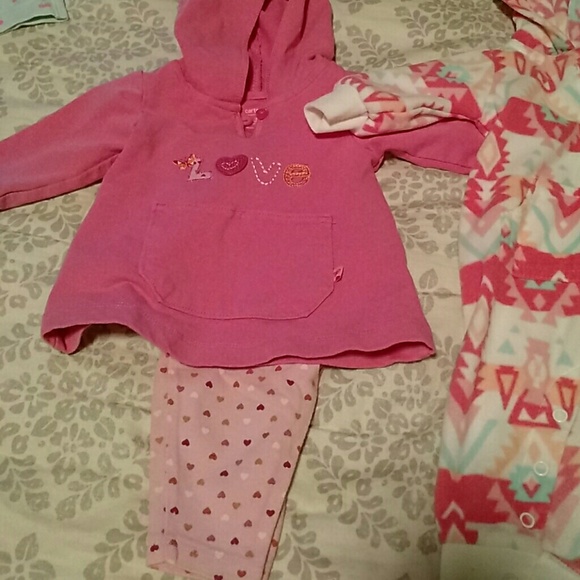 Carter's 3 month clothes - Picture 4 of 4