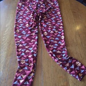 Tall and Curvy Lula Roe leggings