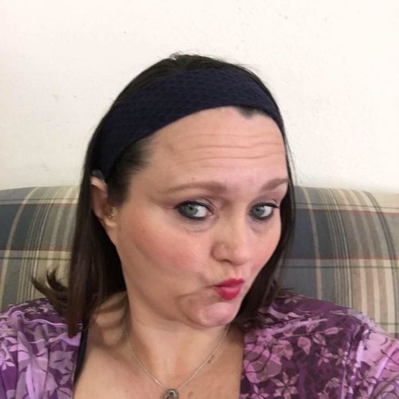 Meet your Posher, Angie - Picture 1 of 1