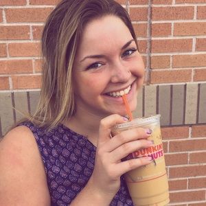 Meet your Posher, Alexandra