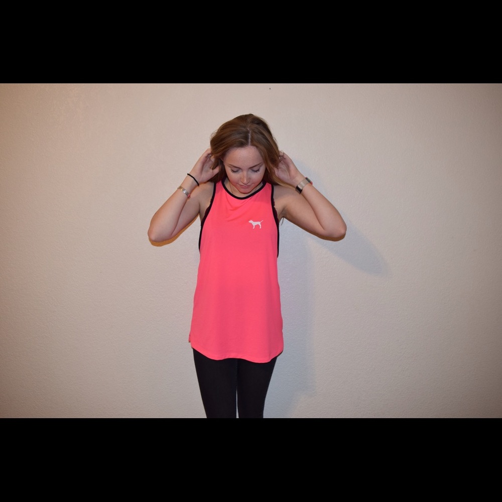 🌸PINK By Victoria Secret work out tank🌸