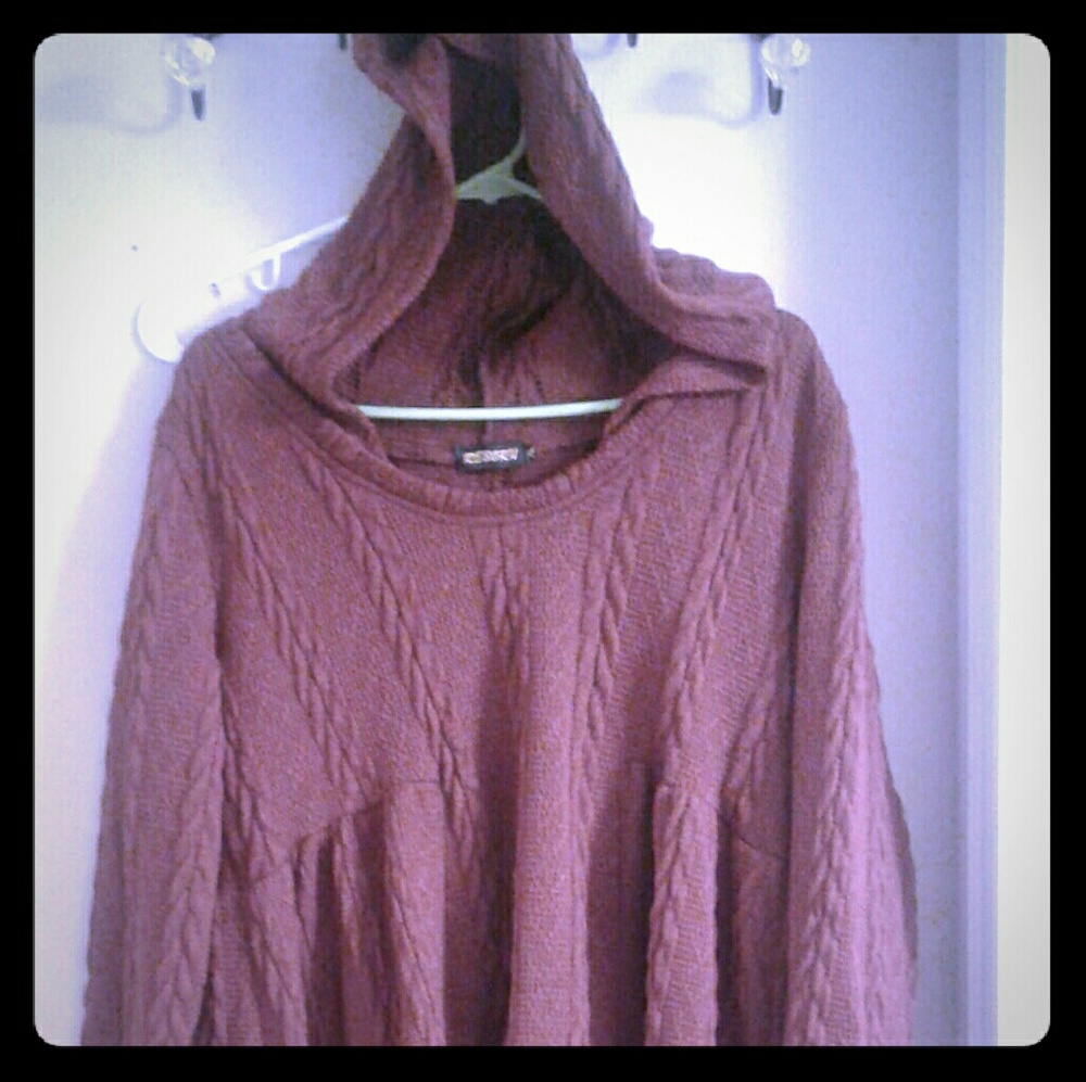 Sweater tunic with hood