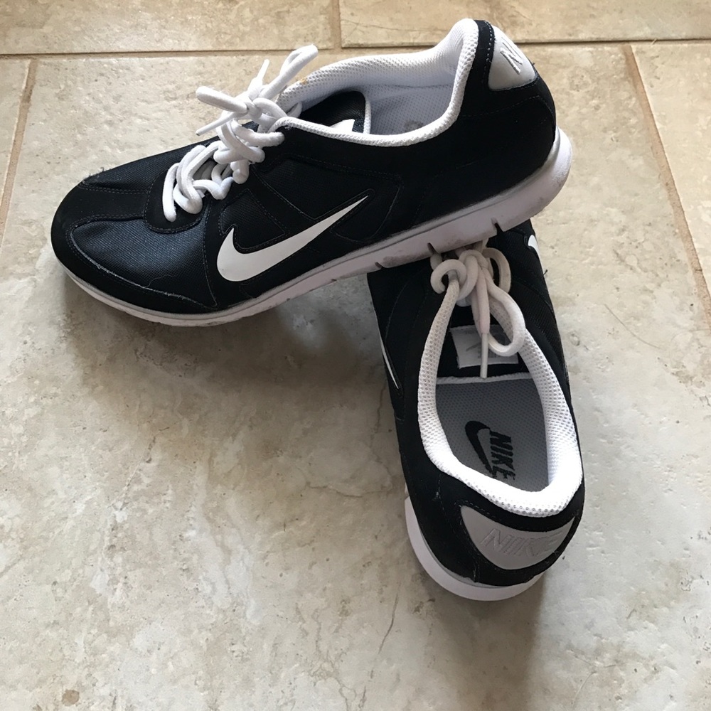 Black Nike Athletic Shoes