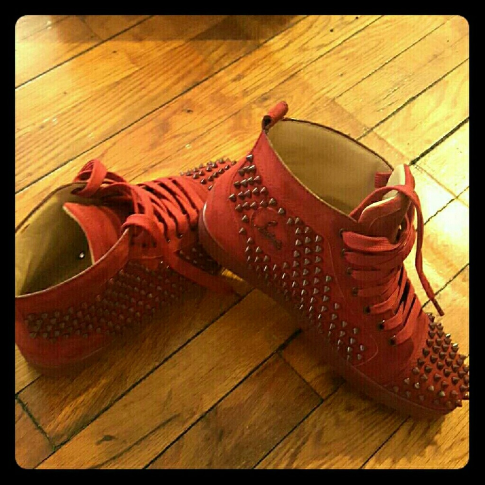 I'm selling Christian louboutin sneakers