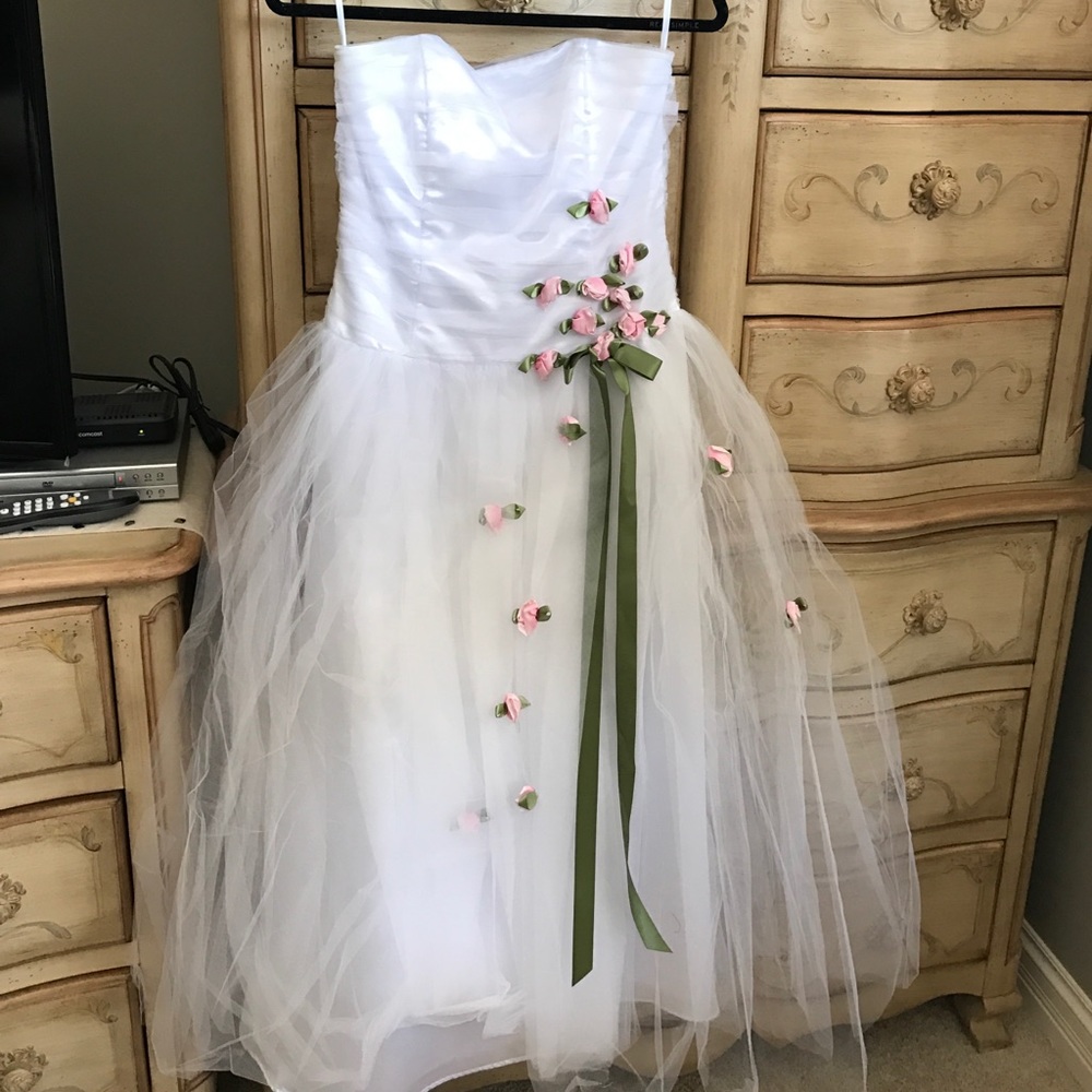 Worn once, perfect condition white gown!