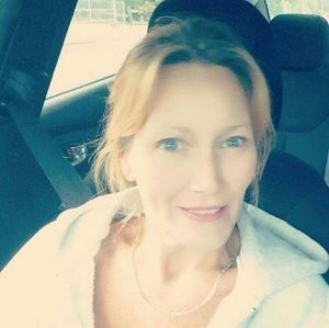 Meet your Posher, Pamela