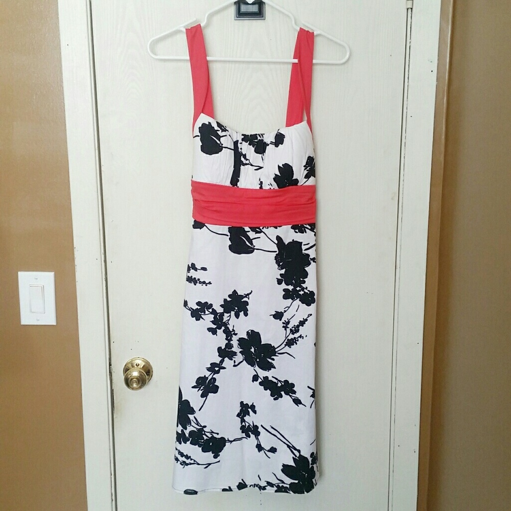 White and Black Floral Sleeveless Sundress