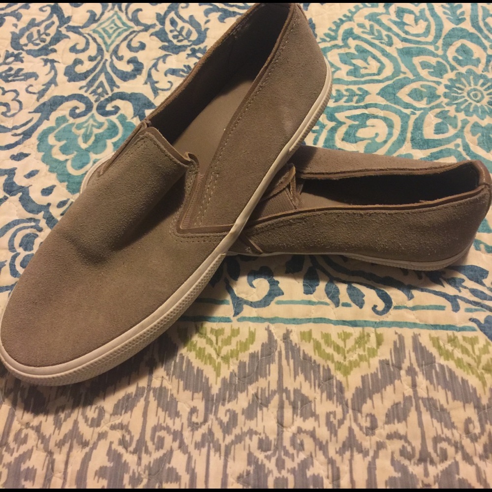 Kenneth Cole reaction slip ons