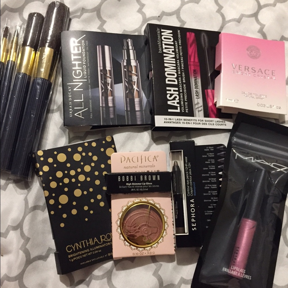 Makeup bundle