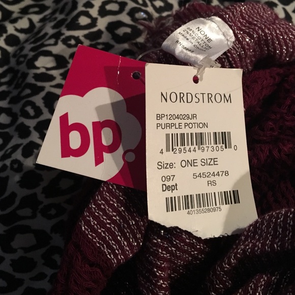 Nordstrom BP maroon infinity scarf - Picture 2 of 2